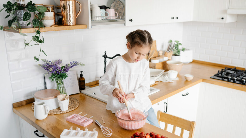 petite fille cuisine